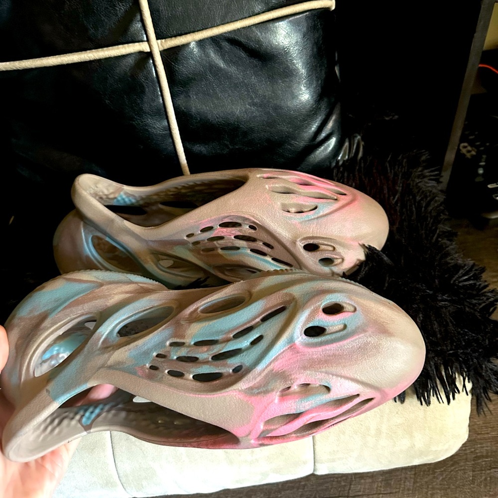 Yeezy foam runners